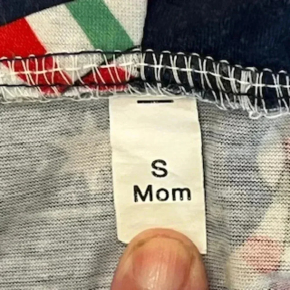 Reindeer One Piece Lounge Wear Pajamas Set Of 3 Family Dad Mom And 18 Months EUC - Picture 10 of 12